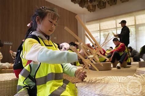 重庆北碚：学习竹编技艺 感受传统文化|柳编|重庆市_新浪新闻