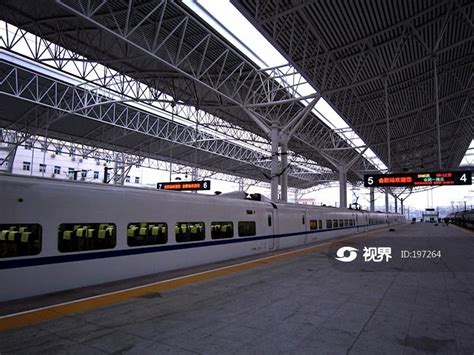 7分钟到富阳，13分钟到桐庐！途经杭州西站的第一条高铁试运行