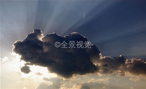 1024x768五色云图片