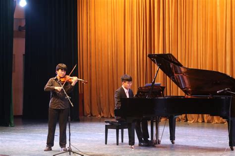 艺术学院成功举办“弦动我心”系列之七——小提琴音乐会-山东大学艺术学院