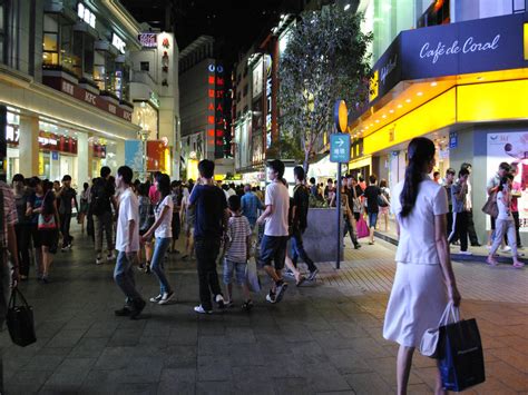 深圳城市的原点-深圳东门步行街