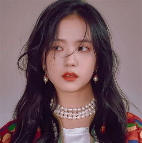 女生头像jisoo温柔