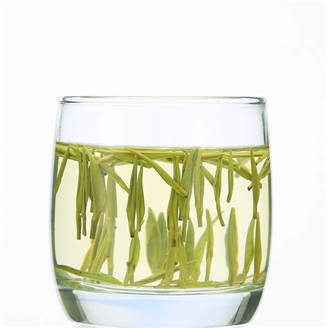 千岛湖茶品牌“鸠坑毛尖”迎来销售旺季，板栗香是独特的味道