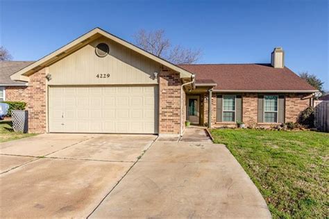 4229 Huckleberry Dr, Fort Worth, TX 76137 | MLS# 14020835 | Redfin