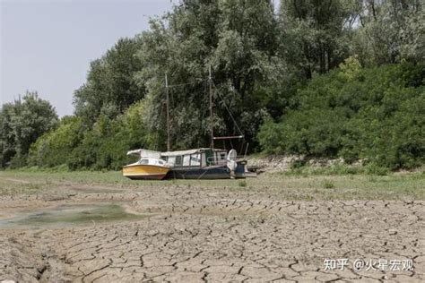 长江全流域遭遇61年最严重干旱 专家：要做“最坏的打算”_凤凰网