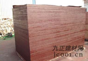 武汉建筑木模板批发说说怎样才能提高红模板的质量？ - 湖北新松建筑模板股份有限公司