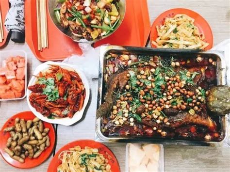 “青春饭”里的“好食光”！上海大学生美食节来袭，看看有没有你的菜？