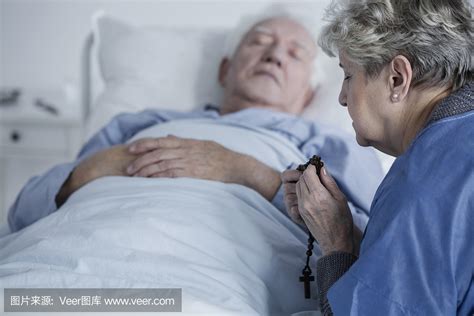 70岁的老人会突然死了，老人一般死亡原因分析_太岁_若朴堂文化