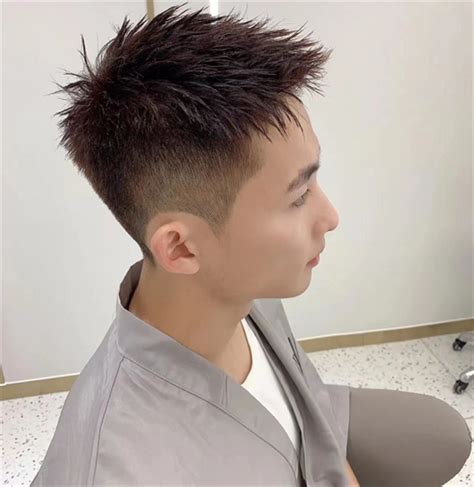 发型男生图片