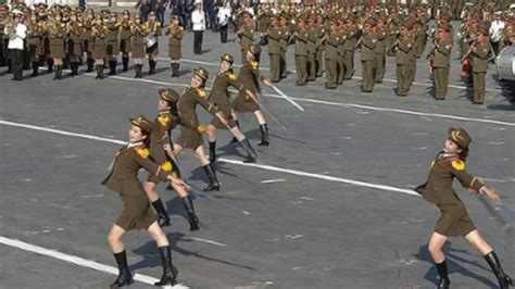 十八万朝鲜女兵部队：让韩国的整容美女全体沉默|军乐队|女兵|朝鲜_新浪新闻
