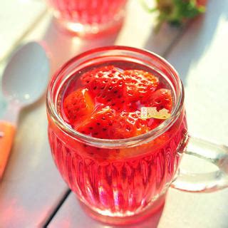 草莓酒的做法_草莓酒怎么做_菜谱_美食天下