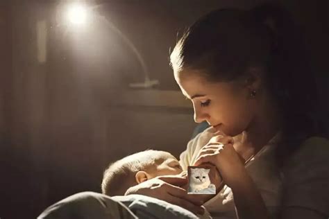 孩子频繁夜醒睡不安稳是为什么 宝宝频繁夜醒的原因有哪些 _八宝网