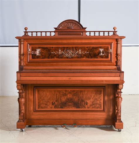 罗森克兰茨 · 描金古典立式钢琴-立式钢琴-温州市欧美钢琴有限公司