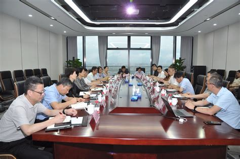 青浦区倪向军副区长莅临上海产业互联网有限公司调研指导
