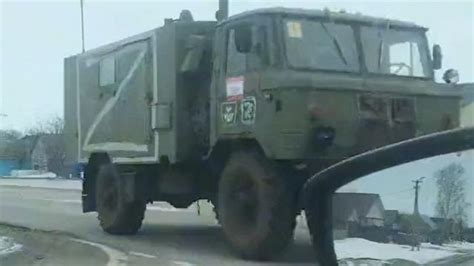 俄军队迫近乌克兰，军车涂字母“Z”，特殊含义引起外界恐慌猜测|乌克兰|俄罗斯_新浪新闻
