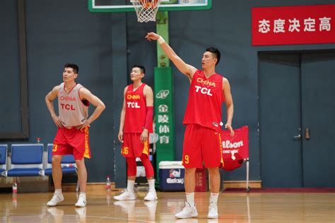 中国男篮大合影|中国男篮|合影_新浪新闻