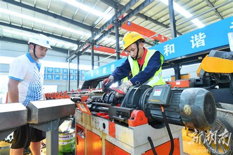 2014年 长沙大众压机线工程 - 上海生产线安装 - 上海贝特机电设备安装有限公司