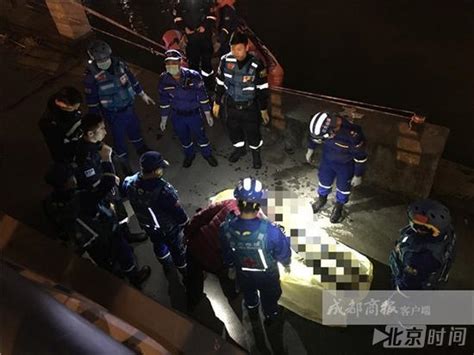 5秒视频看怒了！杭州小伙救起落水女子，却被她一脚踹下了河……