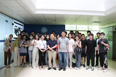 上海市激光技术研究所访问脑智卓越中心--中国科学院脑科学与智能技术卓越创新中心