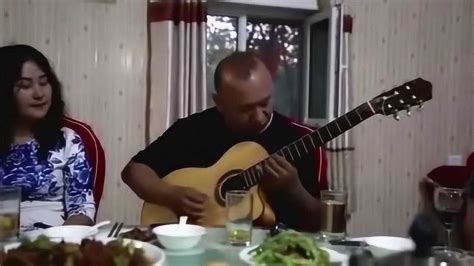新疆大叔吉他指弹《吉尔拉》，技术已经出神入化了_腾讯视频