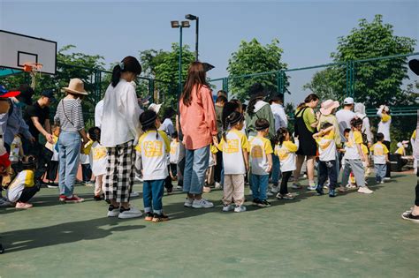 穿越、爬行——兔加熊儿童运动馆漯河市运动小达人挑战赛现场嗨翻天