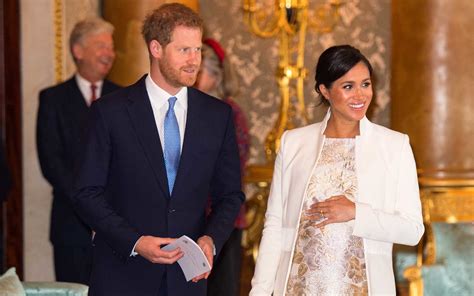 英国梅根王妃诞下男婴 系英国王位第7顺位继承人_凤凰网