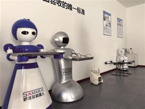 5G智能巡检机器人宁波南站上岗，中国电信科技赋能防疫