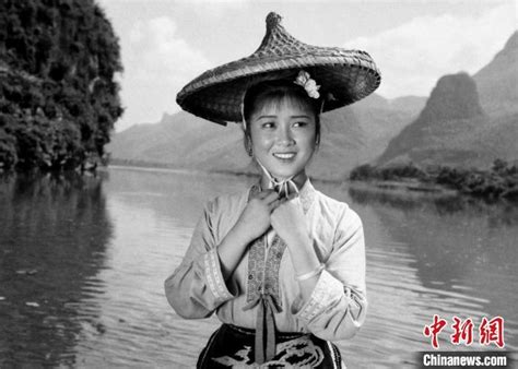 1960老电影，《刘三姐》原声插曲：茶山对歌_腾讯视频