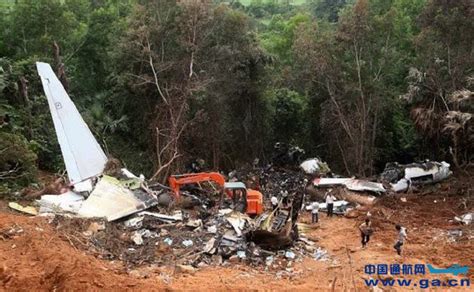 陕西凤凰飞行学院一小飞机坠毁田间 机上2人确认身亡_综合_图片_航空圈