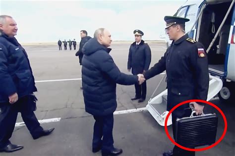白俄罗斯总统召开军事安全会议_凤凰网视频_凤凰网