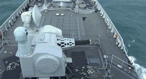 简单粗暴：俄将导弹发射车运上军舰测试性能_军事_中国网
