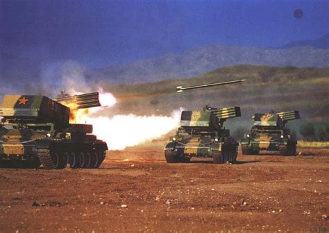 40连发 中国PHZ89式履带式火箭炮