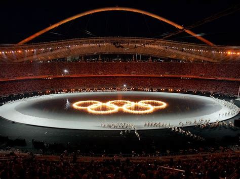 2004年8月29日希腊雅典奥运会完美闭幕，中国接过奥运圣 火，举办 ...