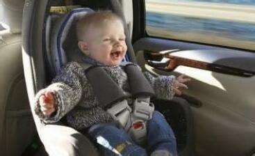婴儿可以坐副驾驶吗（车上有孩子）-幼儿百科-魔术铺