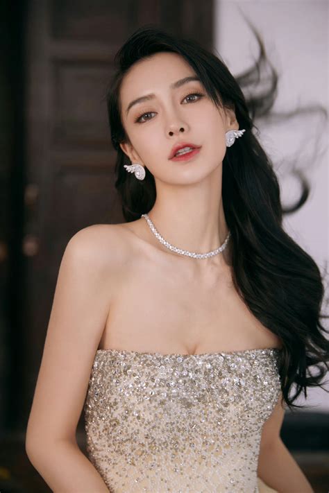 杨颖超级露的图片