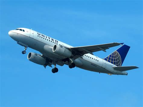 United Is Flying Its First Airbus A319 With More First-Class Seats ...