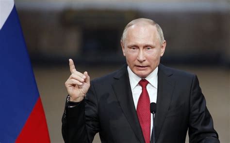 俄罗斯平静面对西方制裁，普京谈“外交解决方案”_军事_中华网