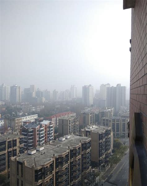 雾霾蓝天对比图： 重霾之下 城市失色|雾霾|蓝天|石家庄_新浪新闻