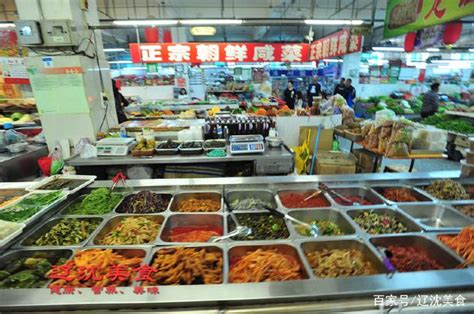 国庆随拍东港最大海鲜零售及批发市场，买点螃蟹出大门就蒸着吃