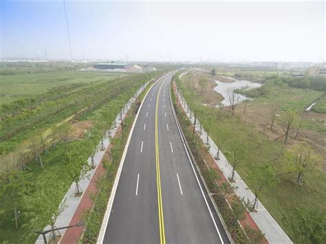 电建市政轨道公司南京外环路项目完成全线沥青铺设 - 砼牛网