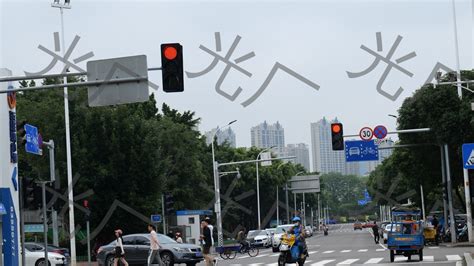 绿灯时间30秒变10秒，路口排队车流堵到二环线_武汉_新闻中心_长江网_cjn.cn