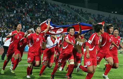 2010朝鲜为什么进世界杯(中国男足快来看！朝鲜是如何从死亡之组打进世界杯的？)
