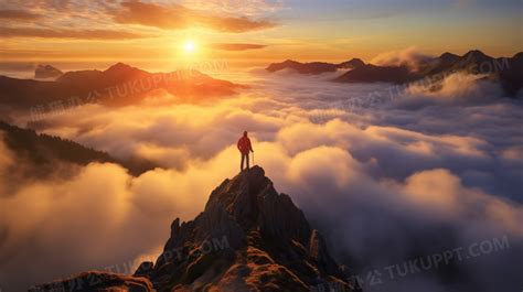 高耸入云的观日风景摄影png格式图片下载_熊猫办公