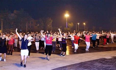 广场舞不应被“污名化” 老年人需要健身娱乐_体育_腾讯网