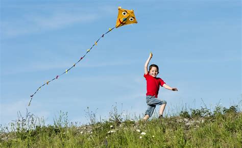 kite flying - Students | Britannica Kids | Homework Help