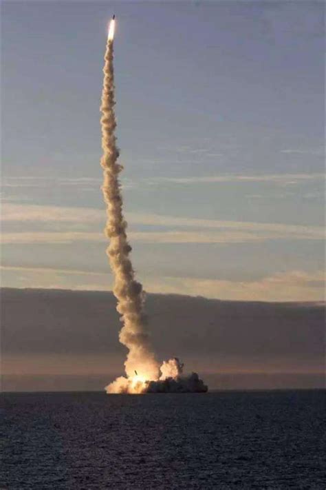 美院士:最强潜射洲际导弹不是布拉瓦 三叉戟可“斩首”莫斯科__凤凰网