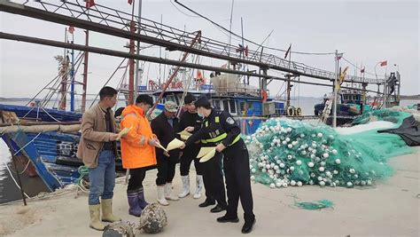 乳山市政府 一线动态 乳山寨派出所全力维护海上渔业安全生产