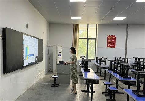 多样化教学手段服务于教学，在提高教学质量的路上不断探索-上海商业会计学校