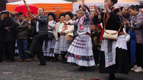 清镇市流长苗族乡：正月十八“跳花节” 跳出民族团结风
