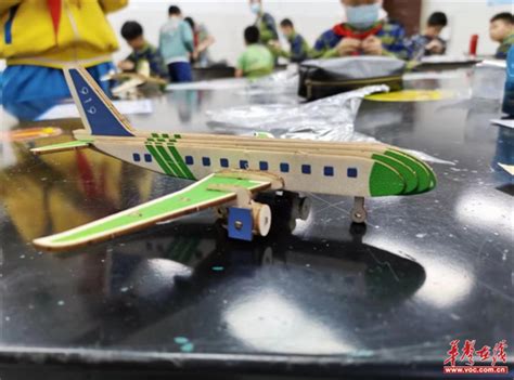 锦溪小学：“双减”后的商用飞机航空科学课 让孩子们爱上飞机-华声教育